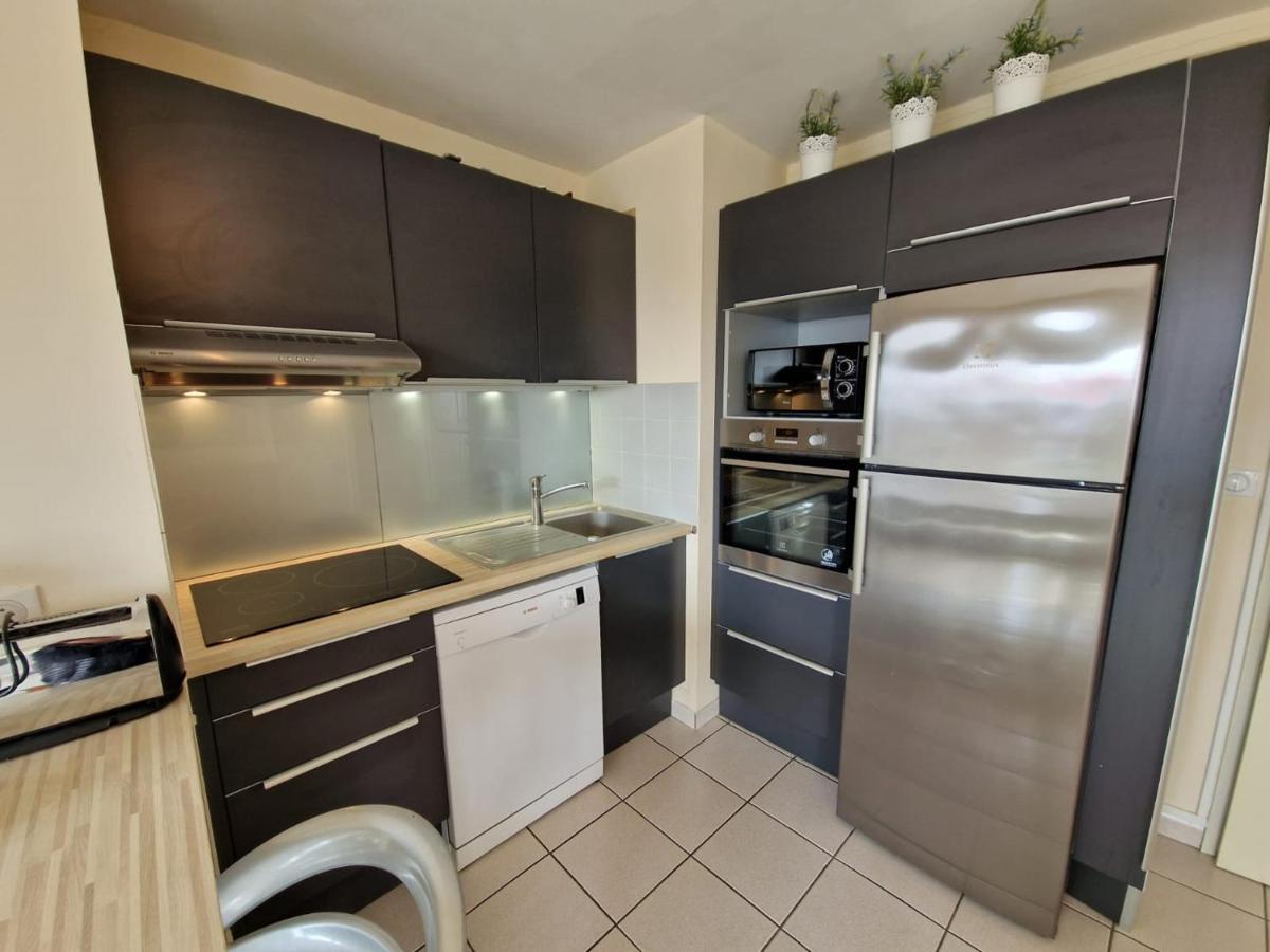 Appartement Avec Piscine, Tennis & Balcon, Centre-Ville Chatelaillon-Plage, 6 Pers, 2 Ch - Fr-1-706-17 外观 照片