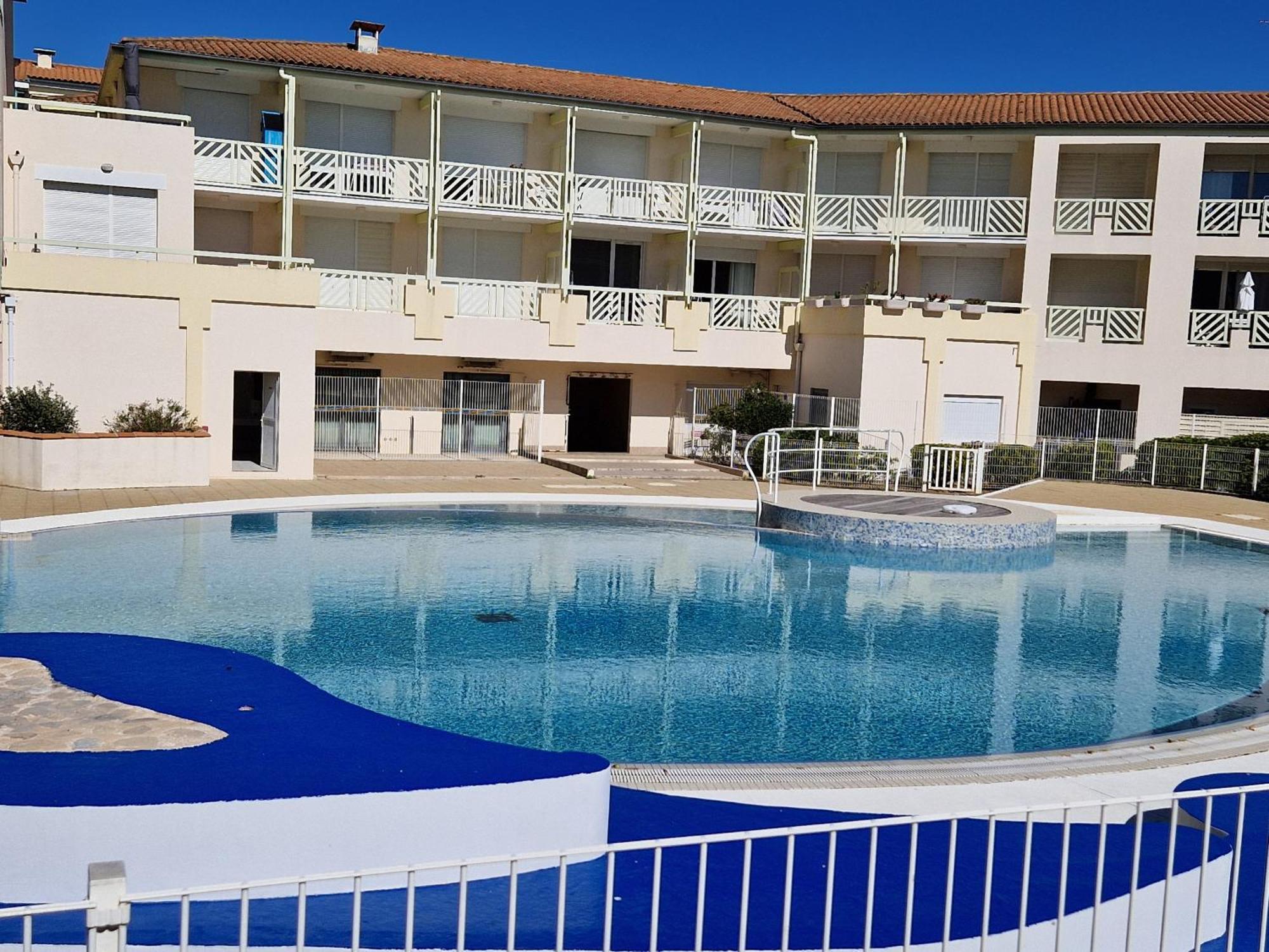 Appartement Avec Piscine, Tennis & Balcon, Centre-Ville Chatelaillon-Plage, 6 Pers, 2 Ch - Fr-1-706-17 外观 照片