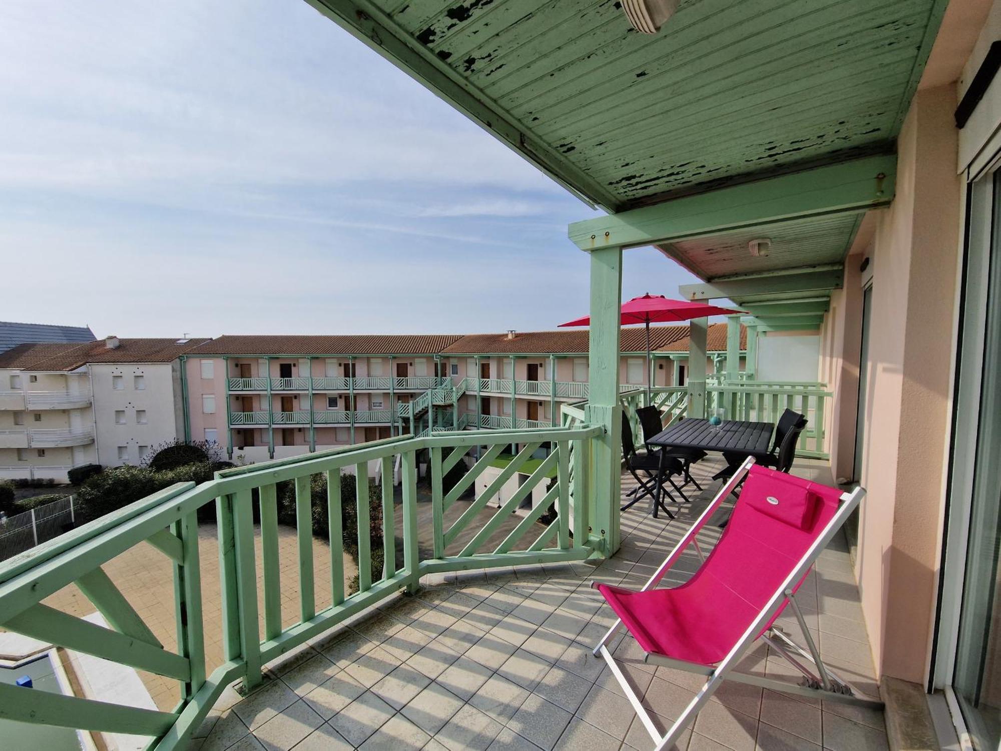 Appartement Avec Piscine, Tennis & Balcon, Centre-Ville Chatelaillon-Plage, 6 Pers, 2 Ch - Fr-1-706-17 外观 照片